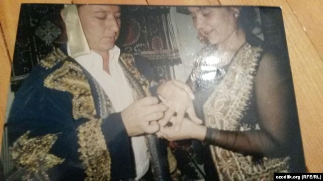 Фото со свадьбы Аббоса Мирзияева и Наргизы Джумаевой.