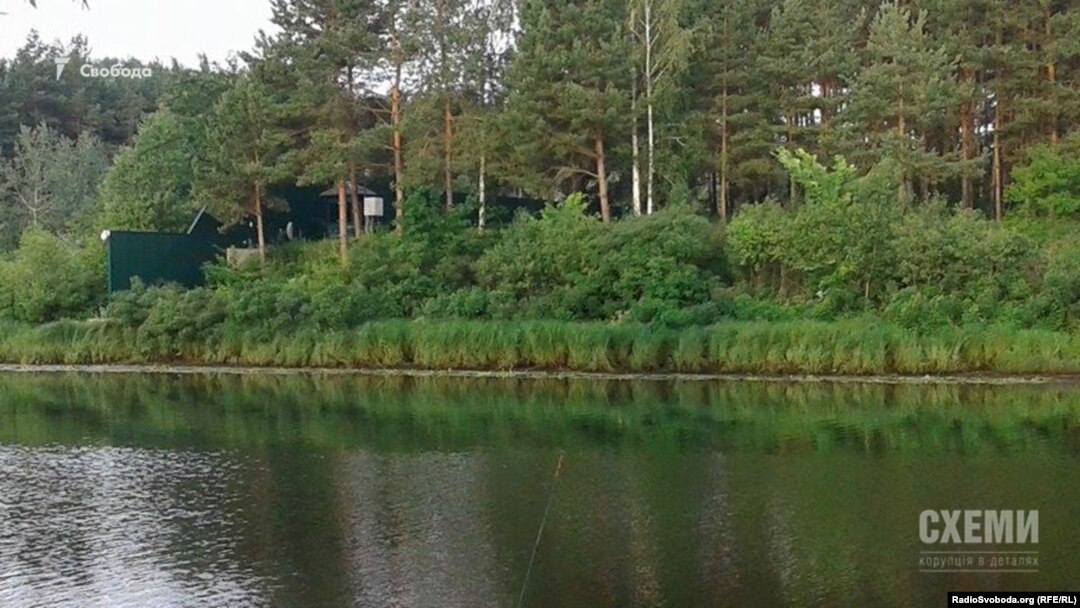 Паркан біля маєтку Злочевського, який перешкоджав доступу до води, знесли