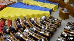 Верховна Рада України після голосування мовного законопроекту в першому читанні, 5 червня 2012 року 