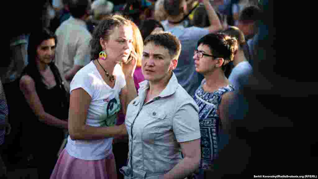 Серед активістів були і колишні російські політв'язні – Надія Савченко та Геннадій Афанасьєв