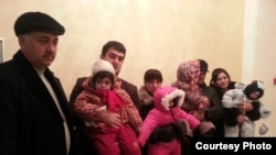 Проводы таджикских детей на родину. Посольство Таджикистана в Москве, январь 2013