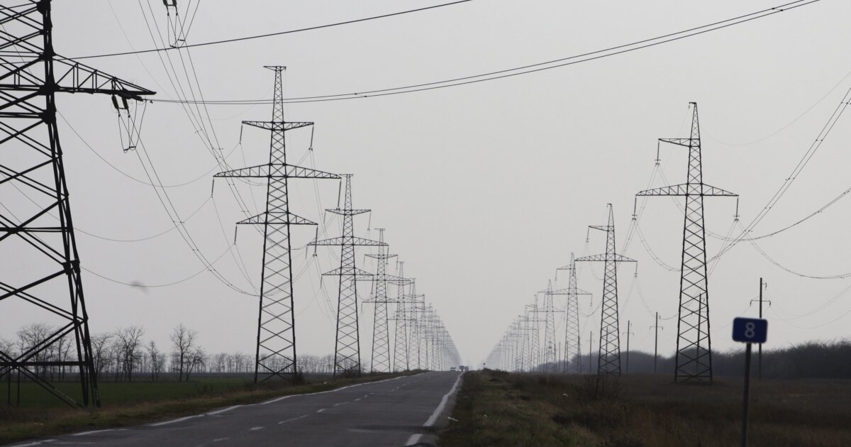 Дніпропетровщина запровадила екстрені відключення світла через ворожі атаки