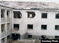 Sediul Radio Europei Libere, devastat de atacul cu bombă de la Munchen, Germania, din 1981.