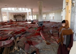 Наслідки нападу талібів поблизу авіабази Баграм – серед інших будівель була пошкоджена й мечеть, фото 11 грудня 2019 року