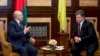 Про що говоритимуть віч-на-віч Порошенко і Лукашенко? (Огляд преси)
