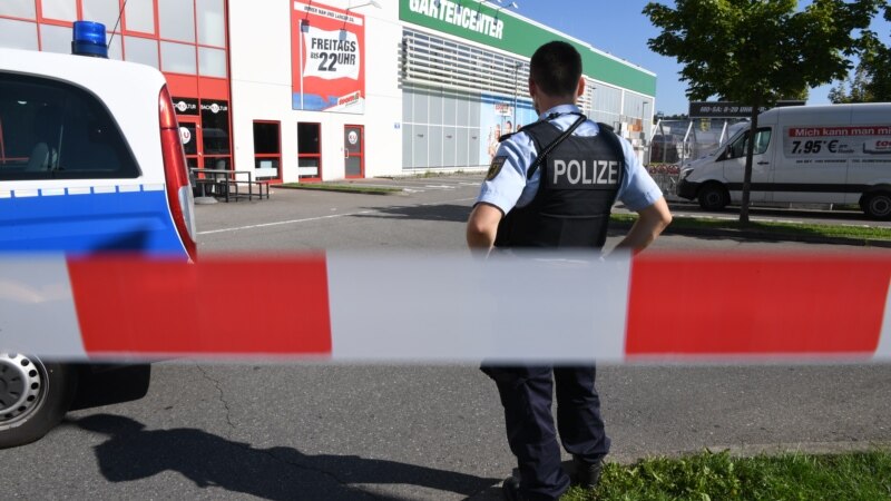 Kompi naletilo na pješake u Njemačkoj, ima žrtava