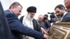 دیدار روز دوشنبه علی خامنه‌ای با صالح العاروری، نایب رئیس دفتر سیاسی حماس (سمت چپ تصویر)
