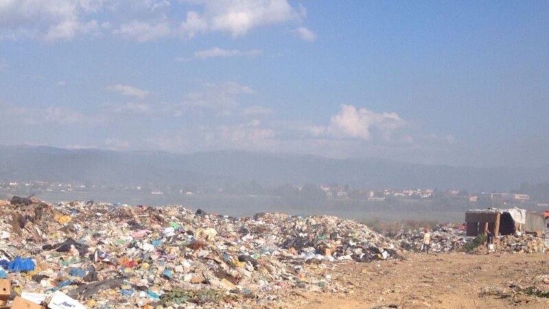 Граѓанска тужба за загадувањето од дивата депонија во Струга