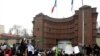 تجمع اعتراضی در مقابل سفارت فرانسه در تهران