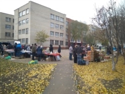Продуктовая ярмарка во время так называемых «выборов» в Донецке
