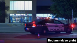 موقع إطلاق الشرطة الأميركية النار على مهاجميْن خارج معرض للرسوم في تكساس