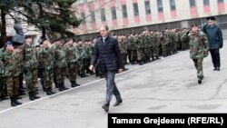 Ministrul apărării trece în revistă contingentul moldovean din Kosovo