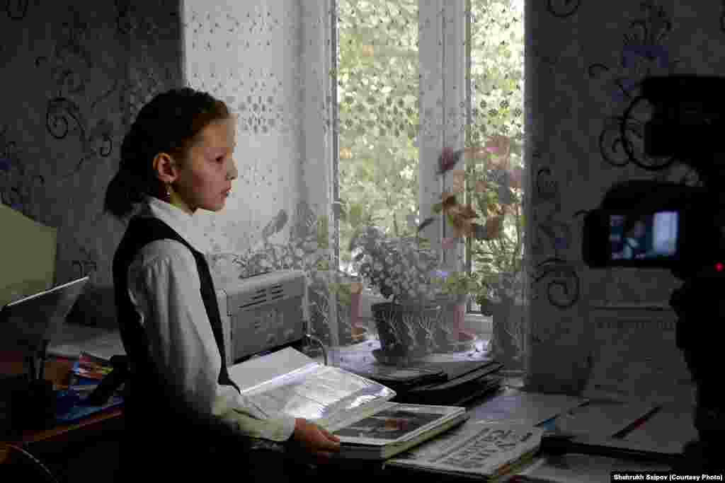 Дочери Алишера Саипова Зулайке было два месяца, когда его убили. Сегодня ей 10 лет.