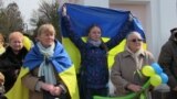 Митинг против российской оккупации у памятника Тараса Шевченко, Симферополь, 9 марта 2014 года