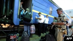 Жители Донецка покидают город