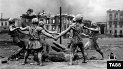 Stalingradyň merkezi wogzaly. 1942 ý.