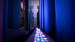 Predsjednik SAD Donald Trump prije dnevnog brifinga u Bijeloj kući o korona virusu, april 2020.