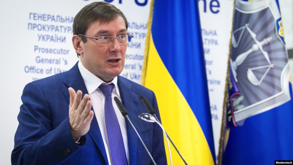 Луценко: протиставляти тих, хто проголошує себе «єдиним українським захисником», щодо всього суспільства нічого доброго не дасть