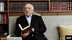 Exiled Turkish Islamist leader Fethullah Gulen (file photo)