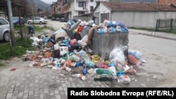 Преполни контејнери во Тетово