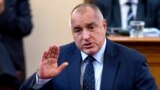 Premierul Boiko Borisov anunțîndu-și demisia în Parlament