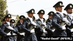 Участие военных Ирана на параде в честь 20-летия независимости Таджикистана 