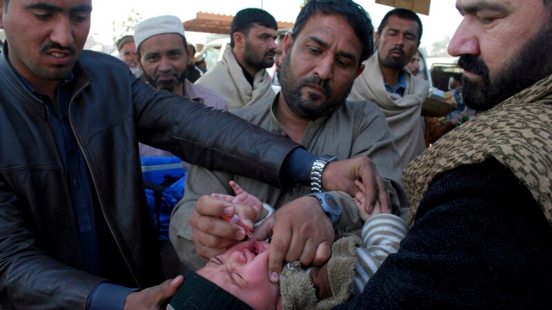 پاکستان کې د پولیو پېنځه ورځنی واکسیني کیمپېن روان دی