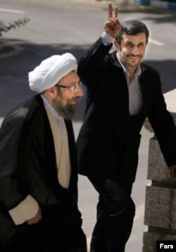 در کنار محمود احمدی‌نژاد