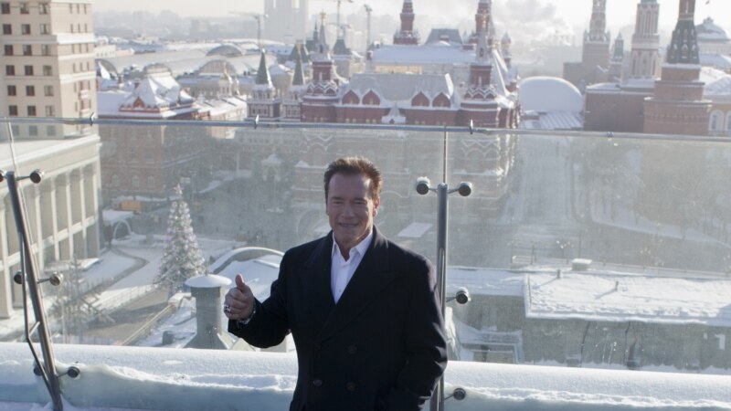 Schwarzenegger poručio Rusima da ih Kremlj laže