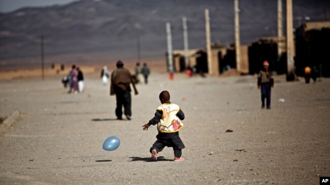په ایران کې د افغان کډوالو د یوه کمپ څنډه