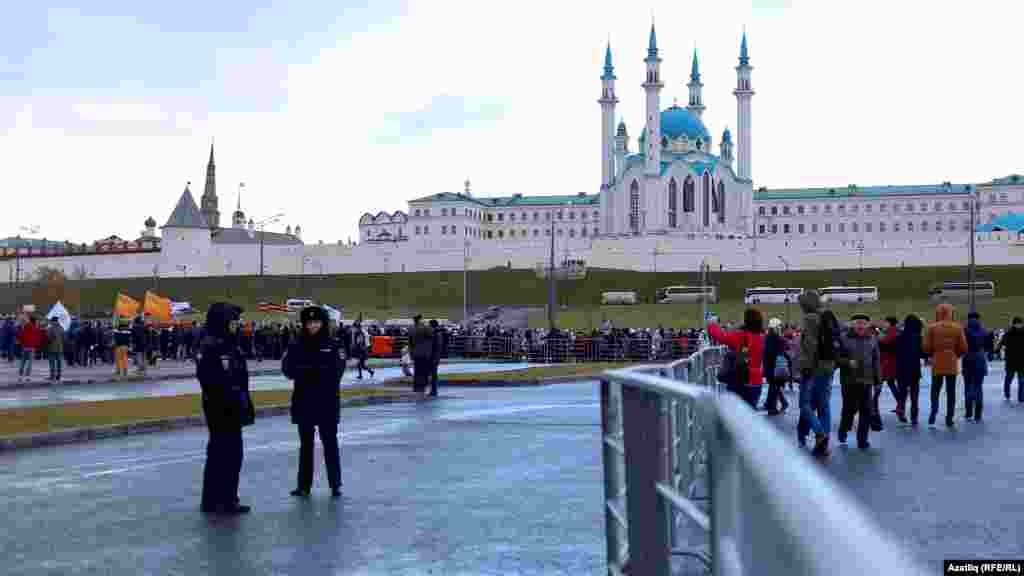 Казан үзәгендә халыклар бердәмлеге митингы 