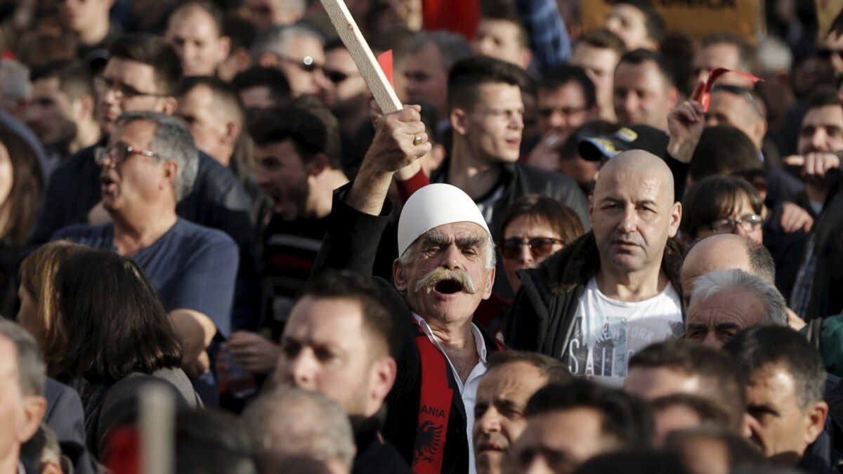 Protesters In Kosovo Demand Government Step Down