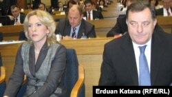 Ne prestaju napadi na Dodika i Cvijanović: SNSD