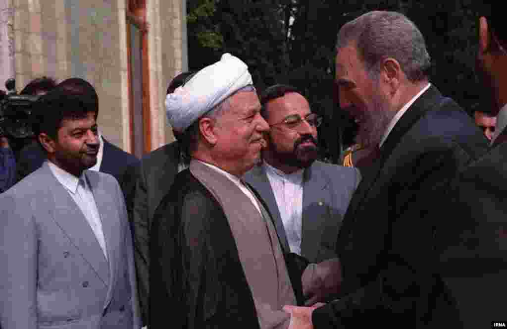 دیدار فیدل کاسترو و اکبر هاشمی رفسنجانی، رئیس&zwnj;جمهور اسبق، در تهران
