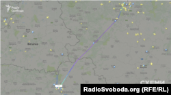Самолет Falcon 900 без остановок летит из Москвы в Киев