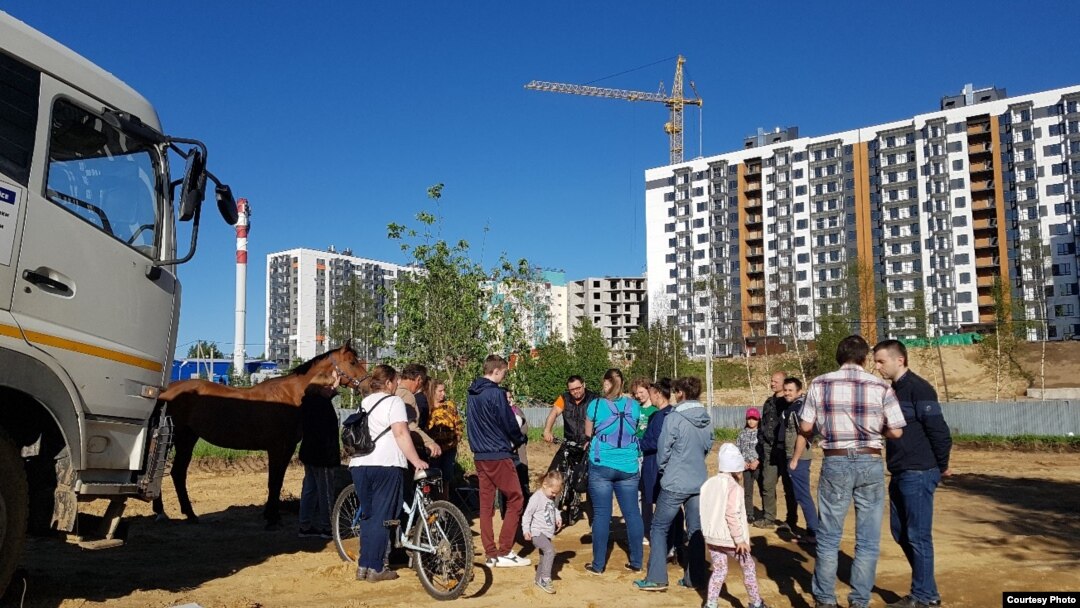 Активисты против новых высоток в Колтушах