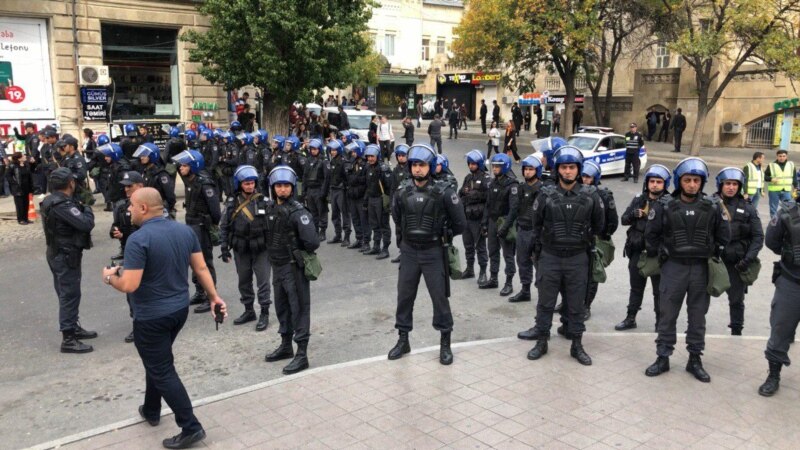 پلیس جمهوری آذربایجان ده‌ها تن از مخالفان دولت را در آستانه یک تجمع بازداشت کرد