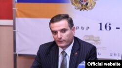 Председатель постоянной комиссии по внешним отношениям Национального Собрания Армении Артак Закарян (архив)