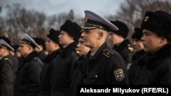 Лицеисты и офицеры на построении в Одессе