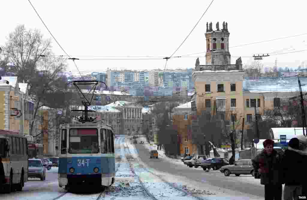 The city of Zlatoust in December 2007