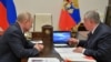 "Политбюро 2.0": "эксклюзивный доступ" к Путину есть только у Сечина