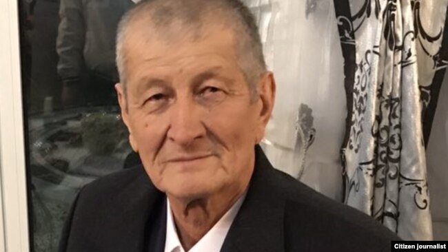 24 йил қамоқда ўтирган Самандар Қўқонов очиқликда ҳам ҳаракатланиши чекланган.