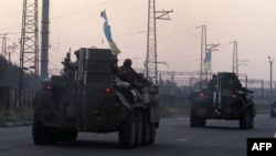 Makinat e blinduara të ushtrisë së Ukrainës në rajonin e Donjeckut
