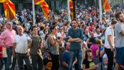 Влатко Васиљ на протестите на Шарената револуција на 5 мај 2015