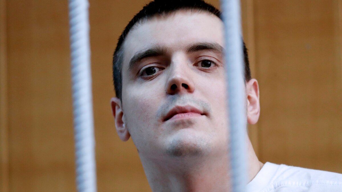 Russian Journalist Sentenced To Prison On Extremism Charges