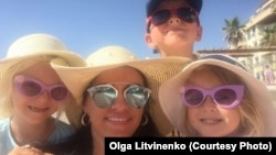 Ольга Литвиненко с детьми