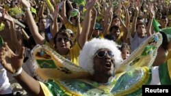 Navijači brazilske reprezentacije slave jednu od fudbalskih pobjeda