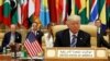 Президент США Дональд Трамп перед выступлением на саммите США и арабских и исламских стран