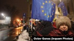 Protestatari la București în timpul ceremoniei de preluare a președinției rotative a Consiliului European. 10 decembrie 2019