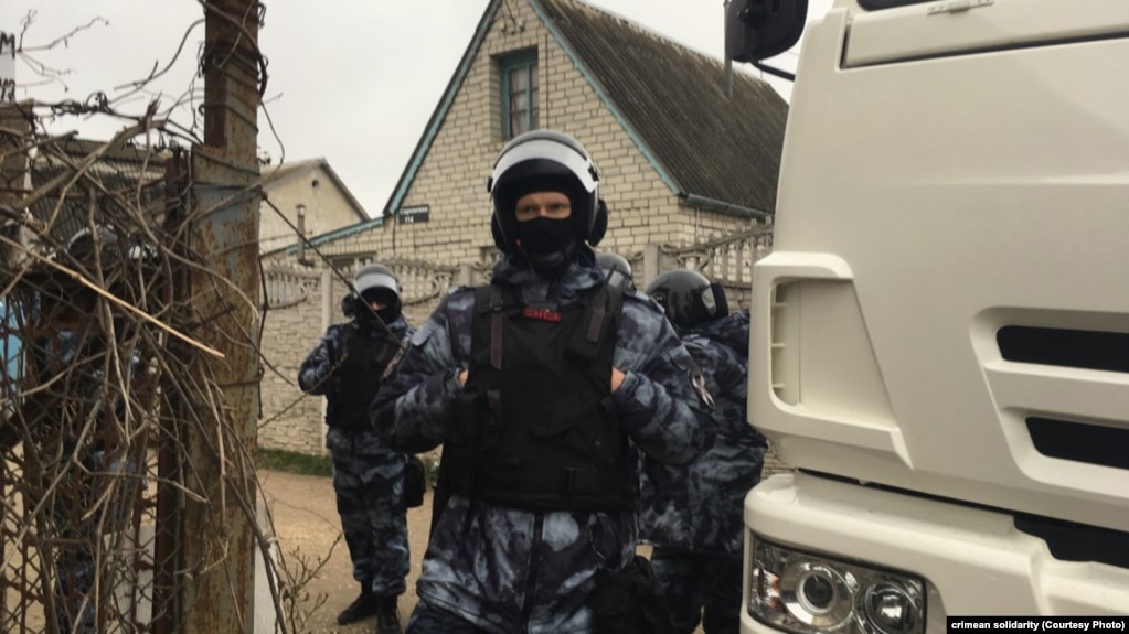 Российские силовики обыскали 25 домов, в которых живут активисты «Крымской солидарности», общественные активисты, гражданские журналисты и блогеры